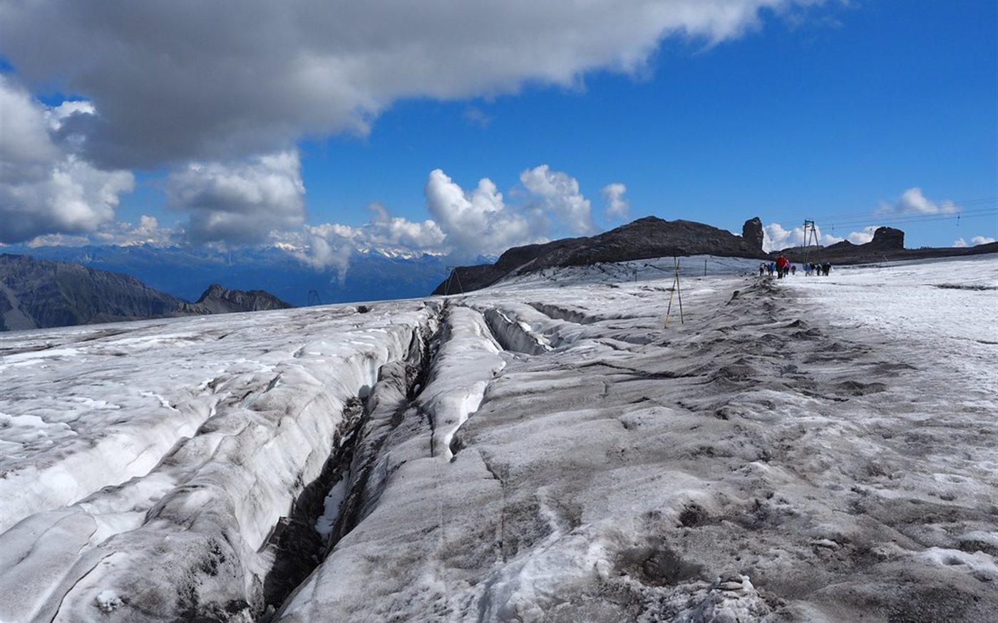 Glacier 3000 Private Tour from Geneva private chauffeur route